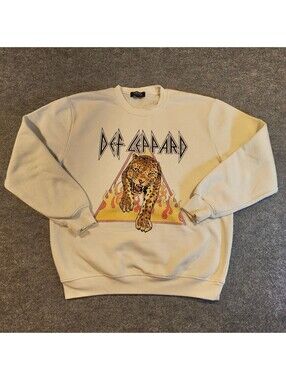 Vinyl Icons Def Leppard Leopard Fire Graphic Crewneck Sweatshirt Small